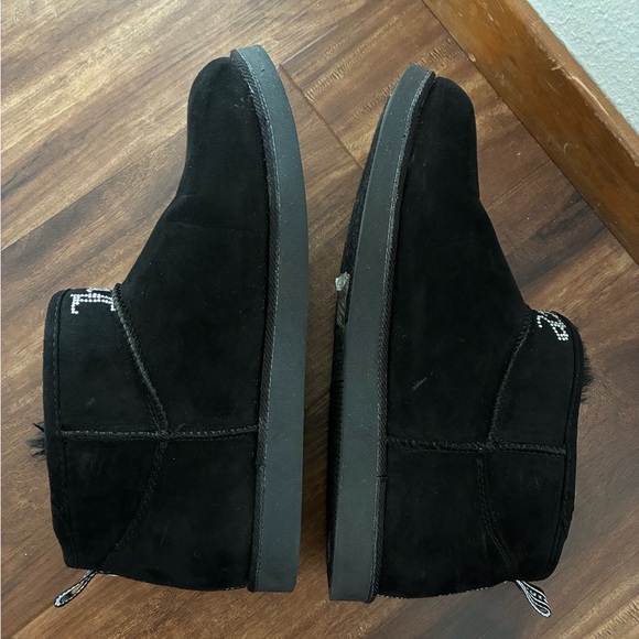 Juicy Couture Women's Kerri Cold Weather Ankle
Boots -Black Microsuede (Size7.5) - Picture 7 of 15